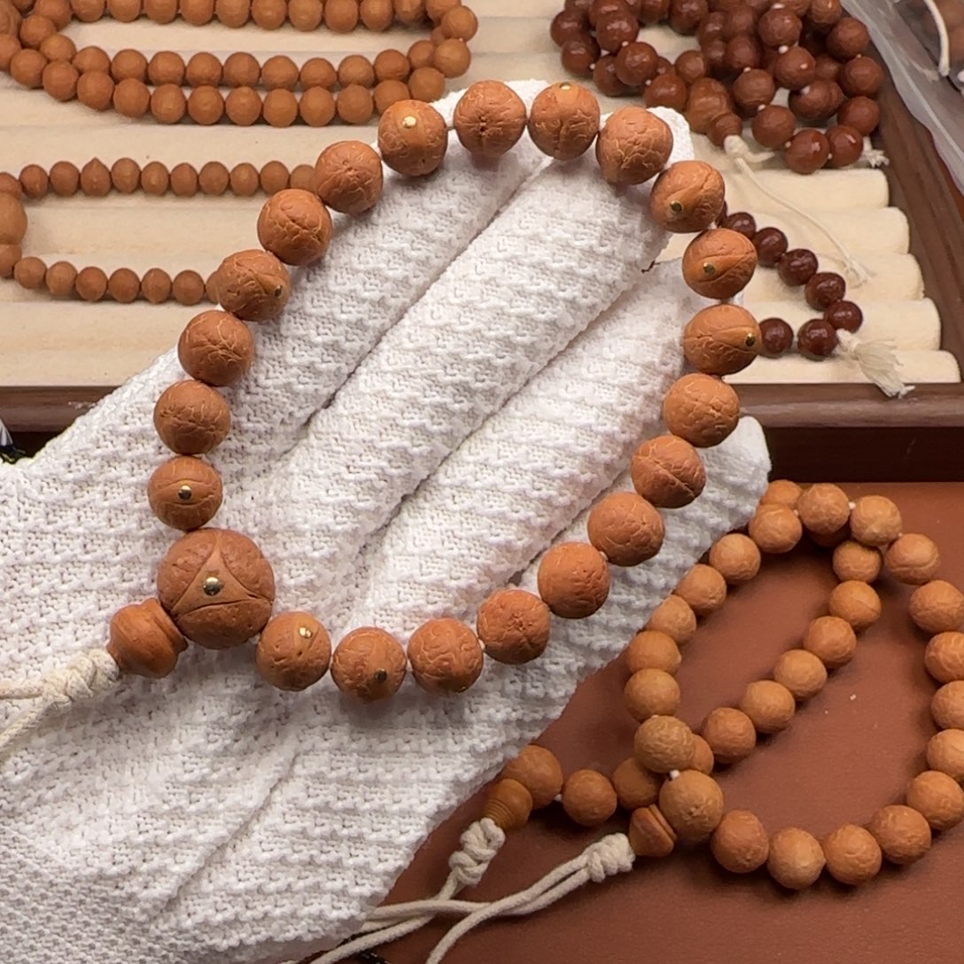 凤眼菩提吊坠尼泊尔凤眼菩提11.5镶嵌款单圈sss