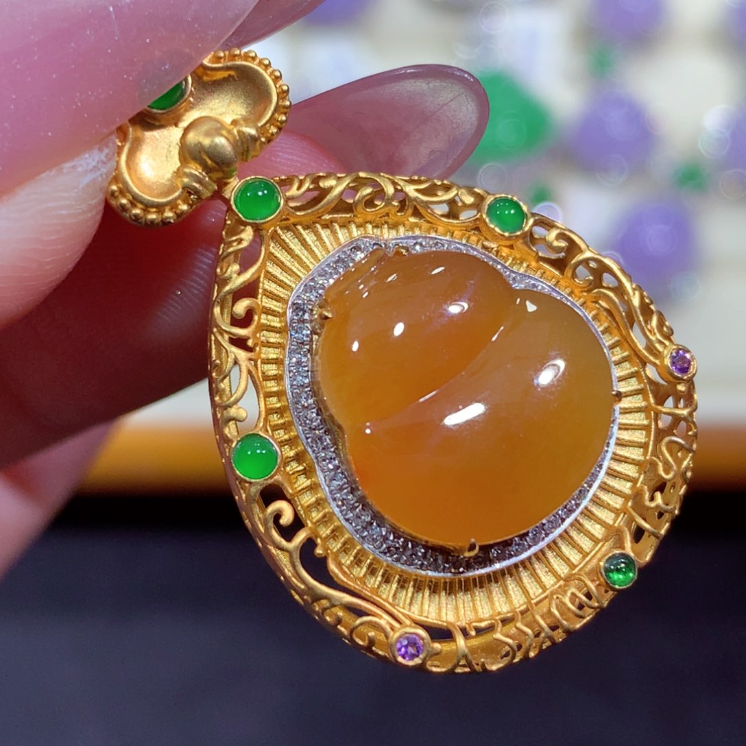 翡翠18K金镶嵌吊坠(不含链)