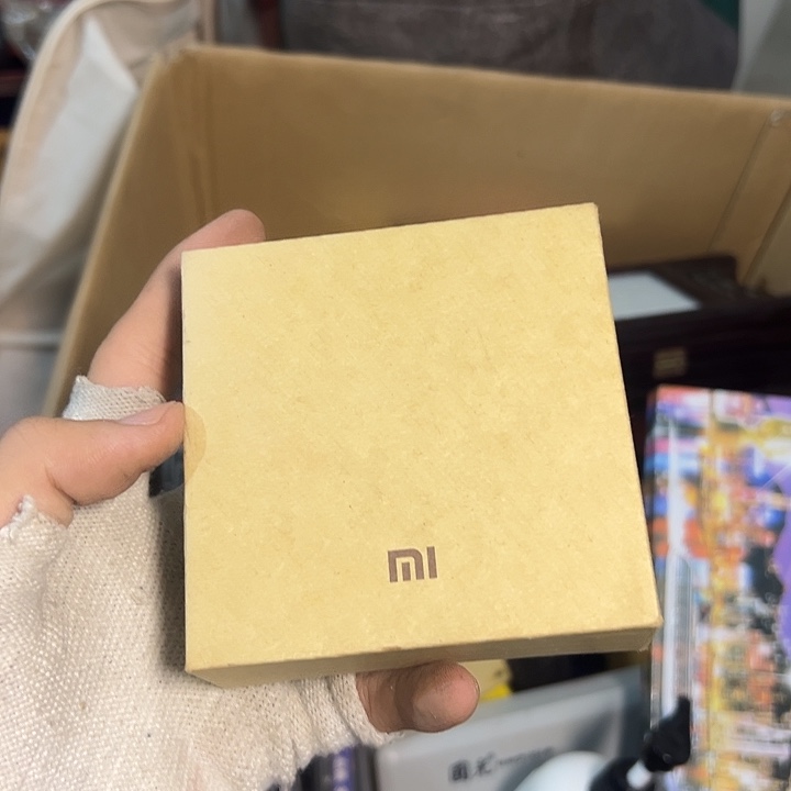 岭***何琉璃手工艺品日用百货手工艺品