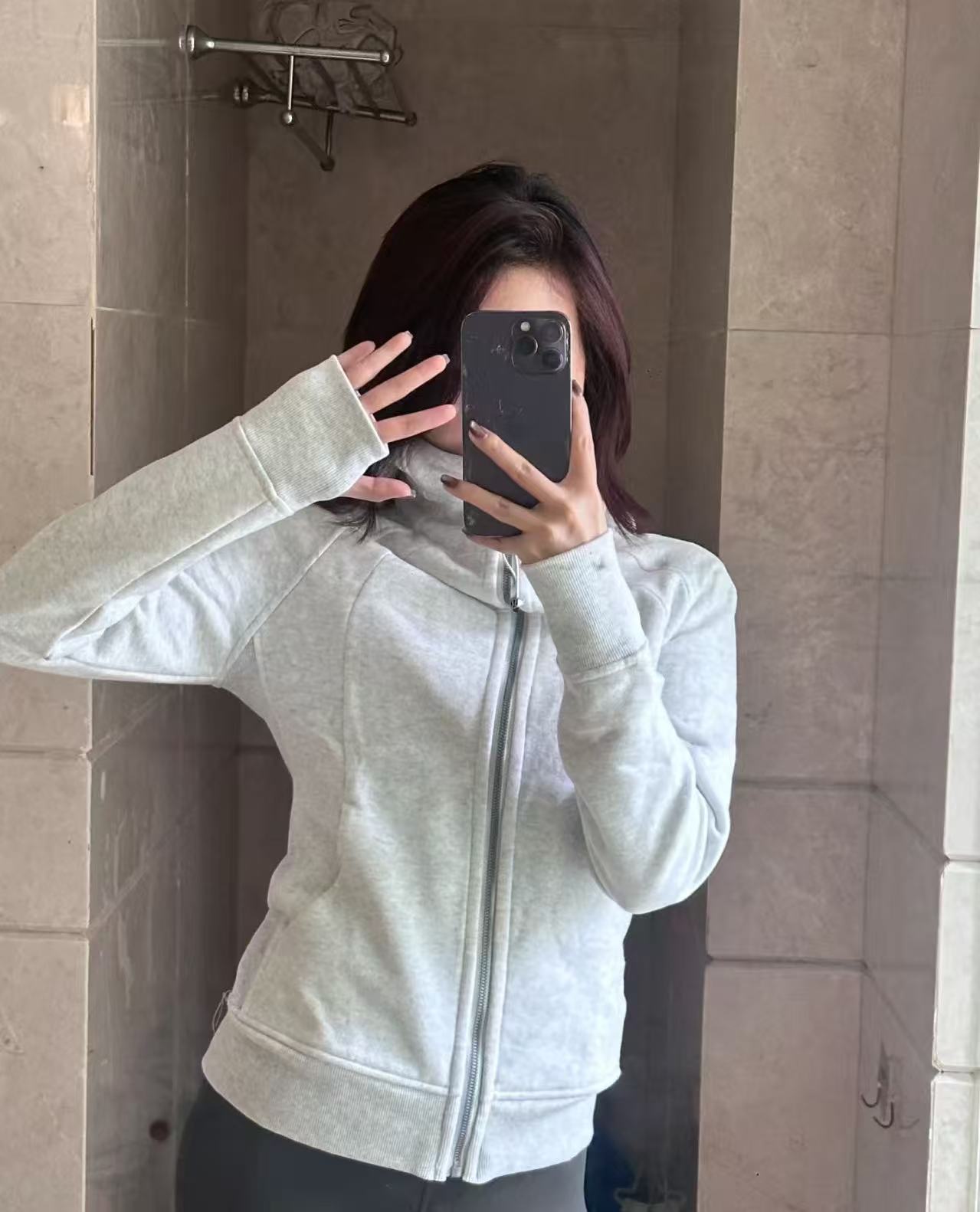 修身版卫衣 全细节，有耳机孔  有网兜  高版本