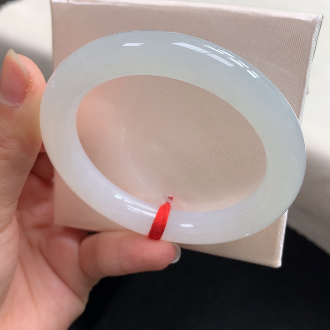 翡翠未镶嵌手镯12号54圆条白月光（0包容）