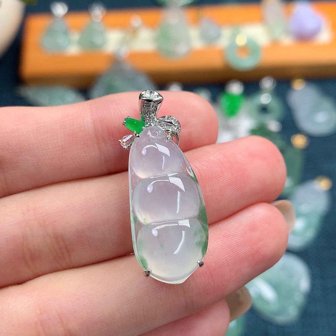 吊坠(不含链)18K金镶嵌翡翠