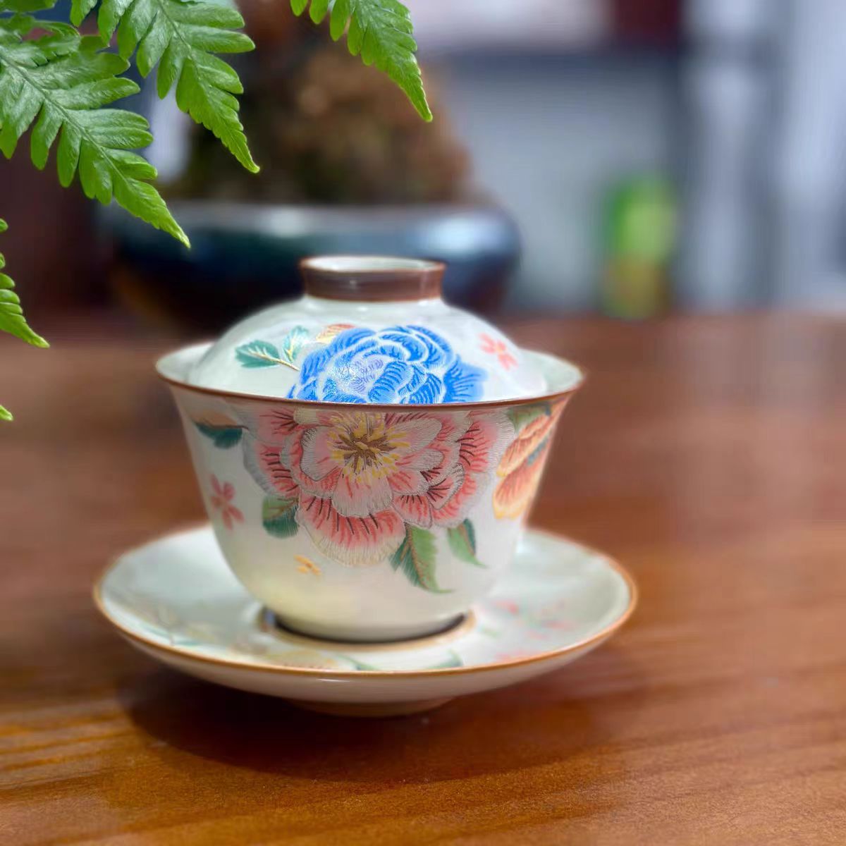 G2908-米黄汝窑刺绣牡丹三才盖碗