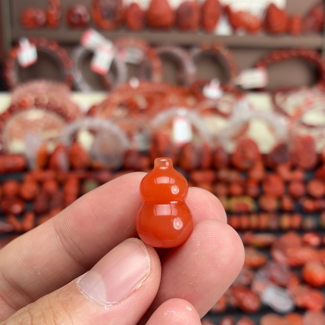 南红玛瑙未镶嵌颈饰胖葫芦