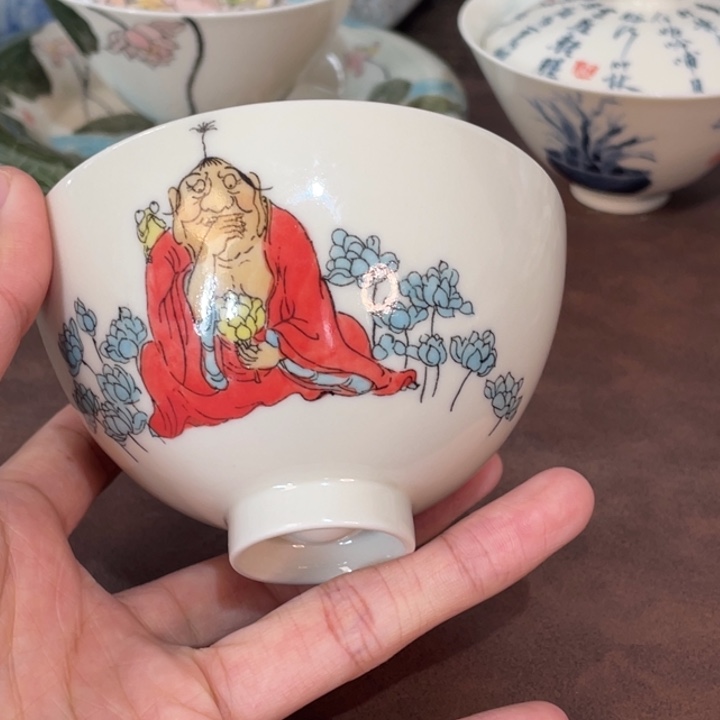 草***间微瑕。       小雅。           