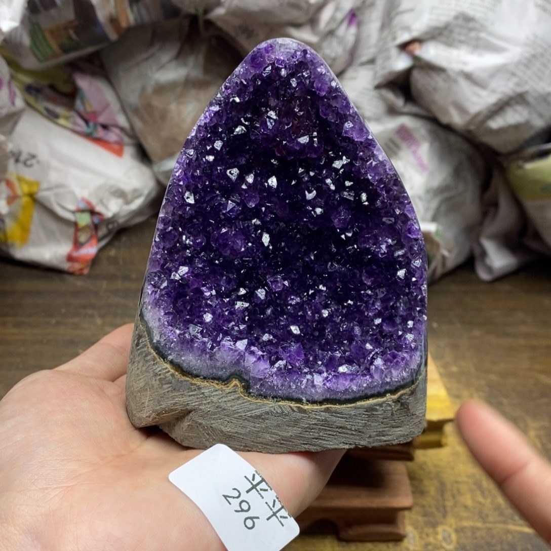 紫晶乌拉圭未镶嵌