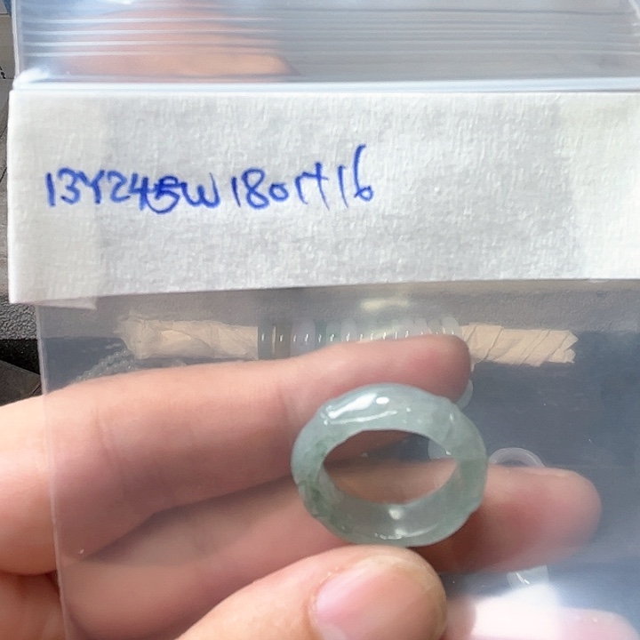 定制翡翠未镶嵌圈口16