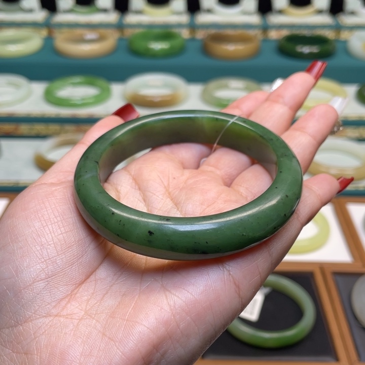 和田玉手镯未镶嵌58