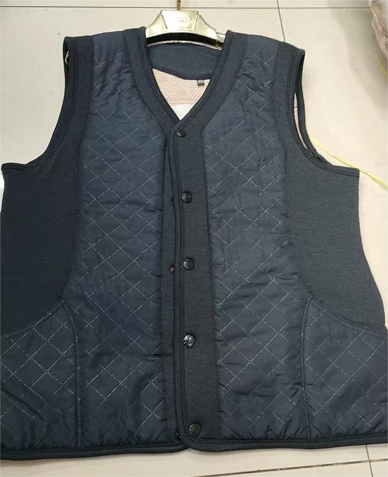 常规款纯色直下摆男冬季V领背心保暖中老年外穿马甲上衣爸爸