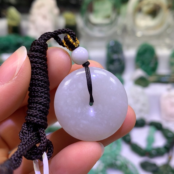 独山玉未镶嵌颈饰