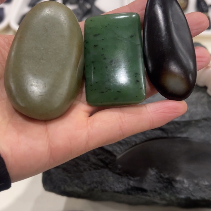 玉新疆戈壁油库 碧玉牌