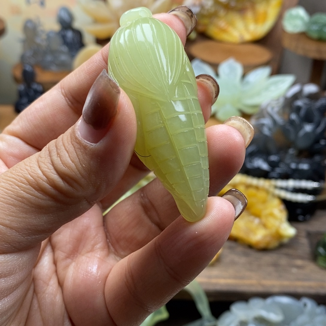 蛇纹石玉未镶嵌吊坠(赠链)