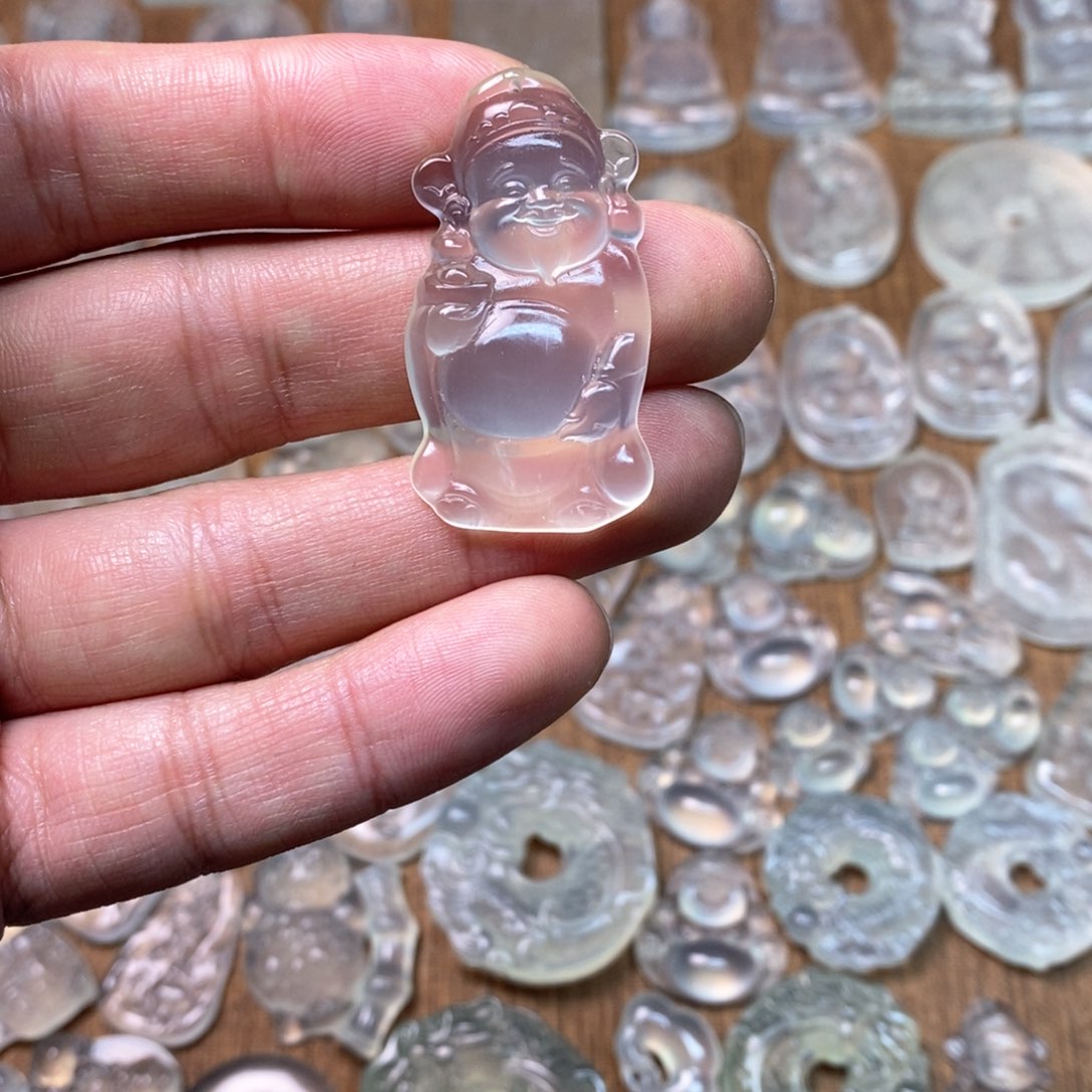 岫玉吊坠(不含链)未镶嵌名*