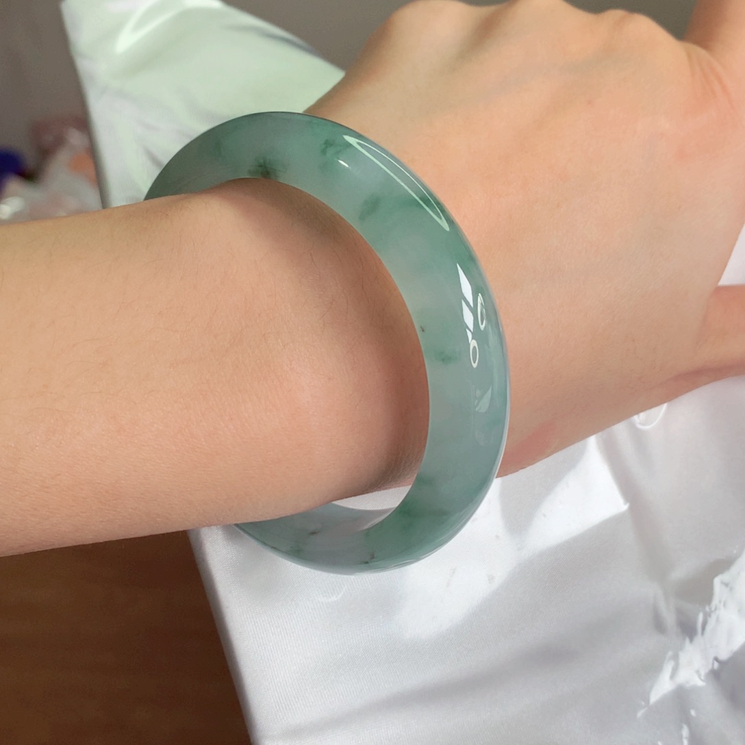 翡翠手镯未镶嵌天然缅甸翡翠A货手镯