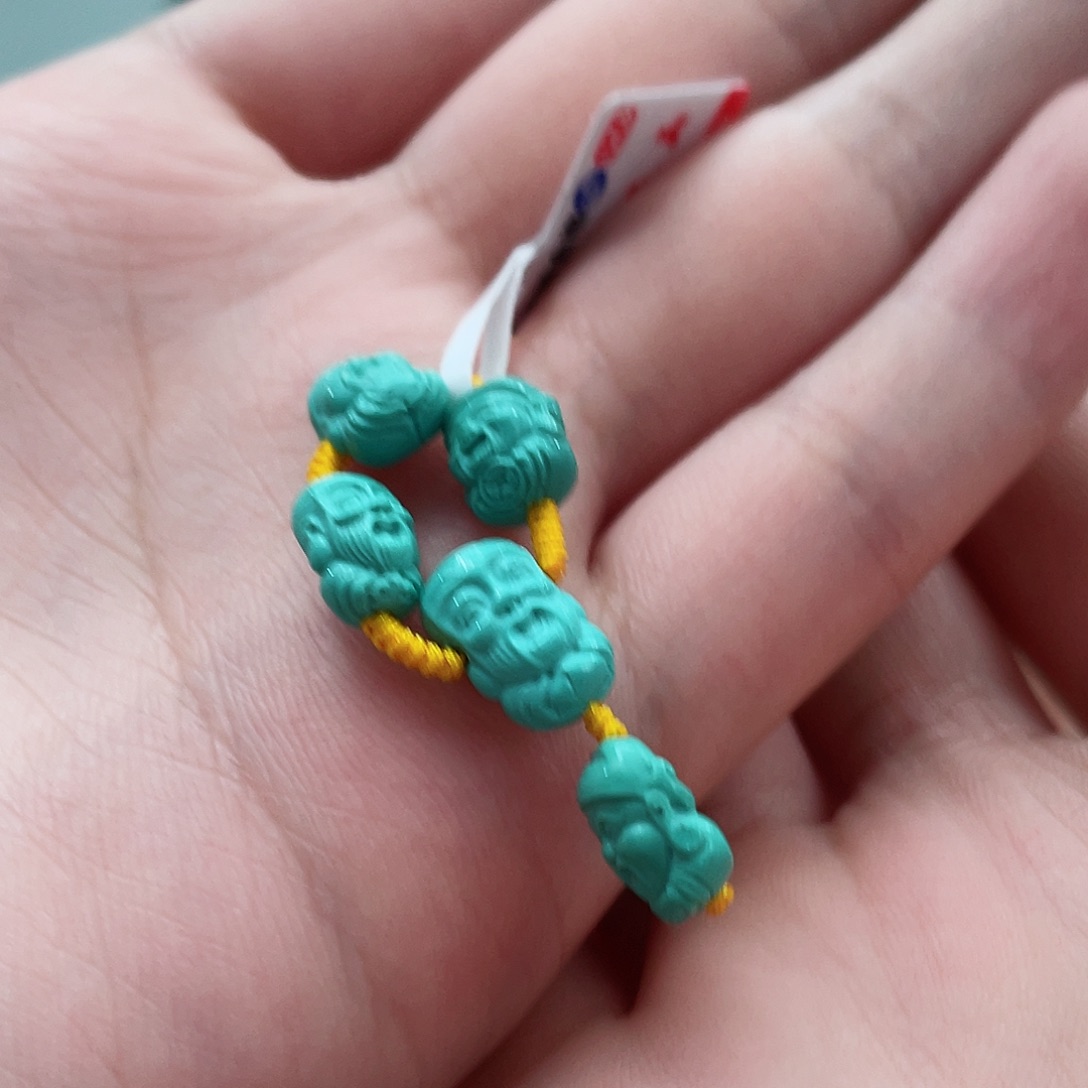 绿松石颈饰未镶嵌