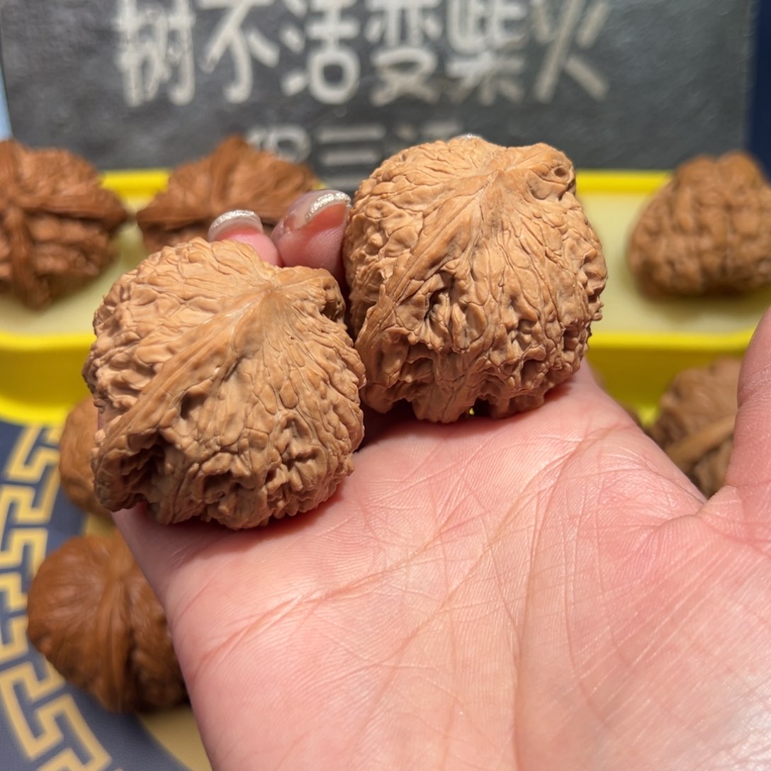 文玩核桃把件小*绣球44