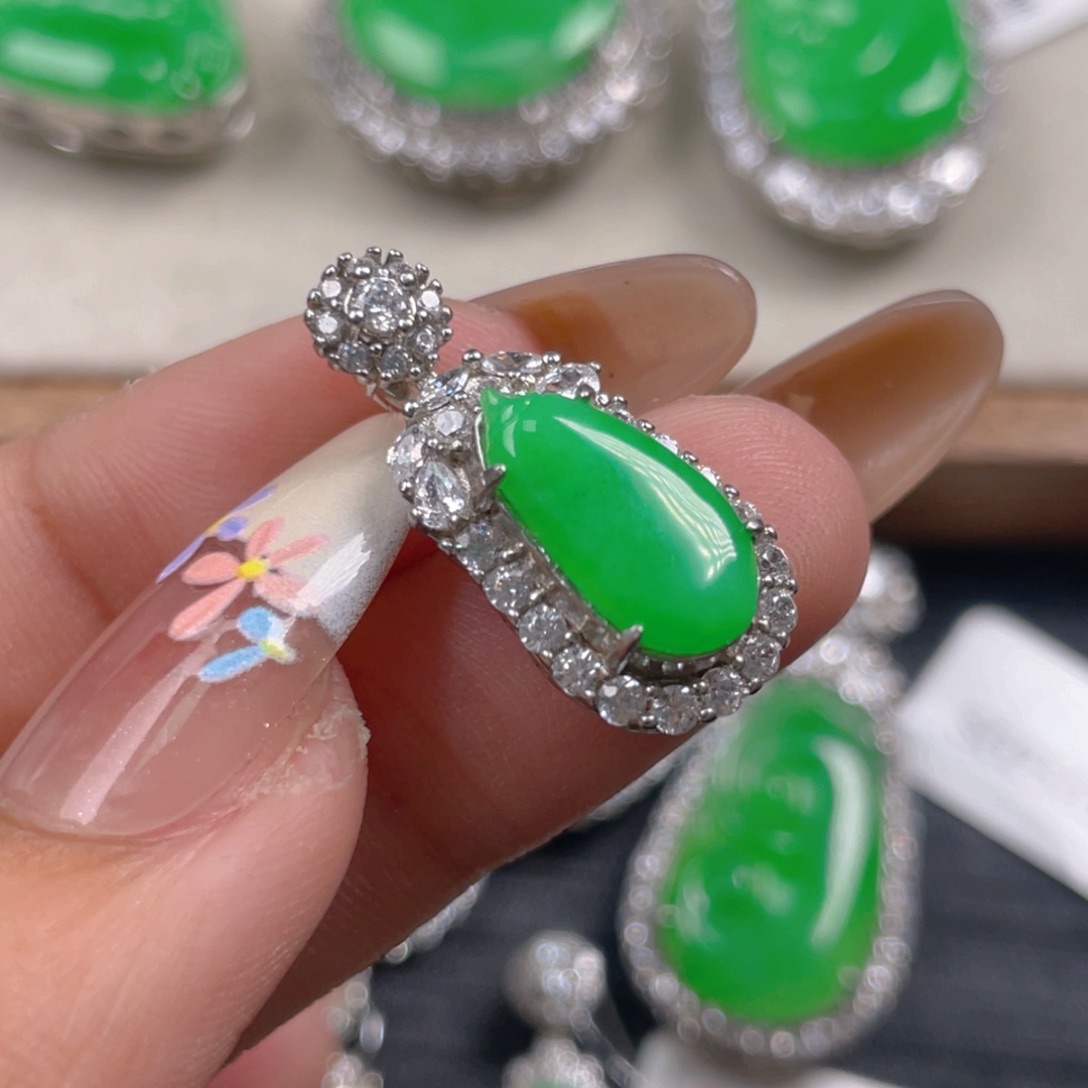 翡翠挂件银S925镶嵌翡翠