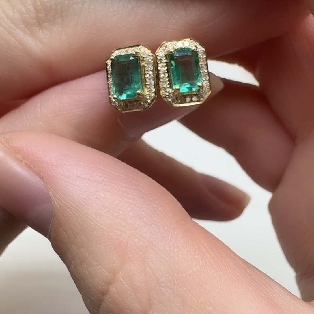 祖母绿耳饰18K金镶嵌