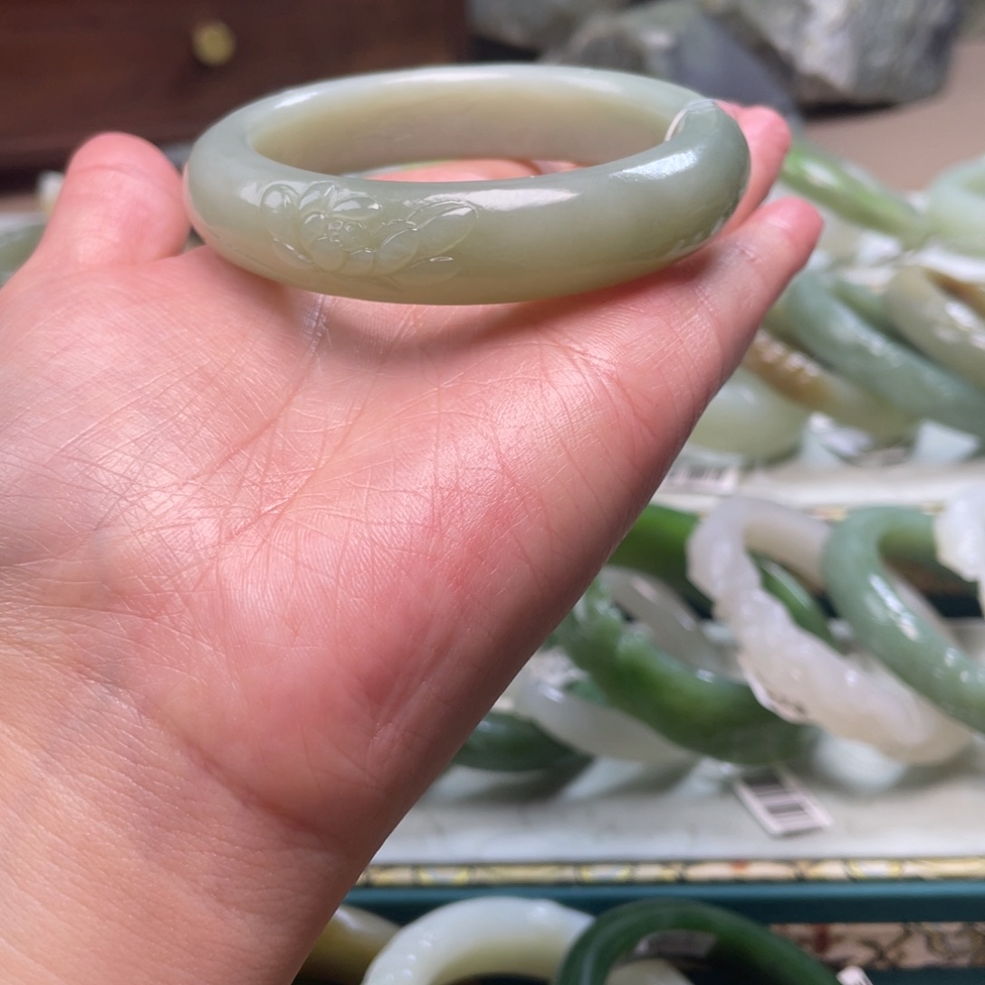 和田玉未镶嵌手镯54.6