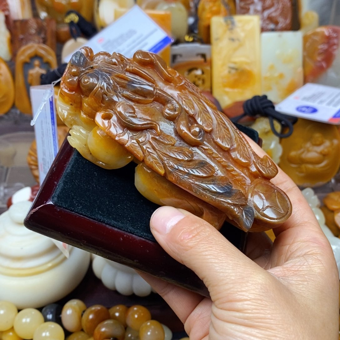 石英质玉颈饰未镶嵌