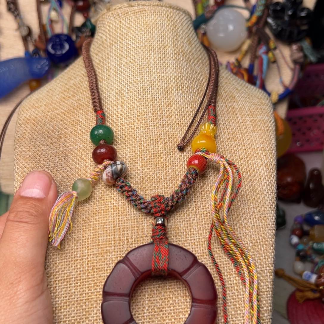 玛瑙/玉髓颈饰未镶嵌