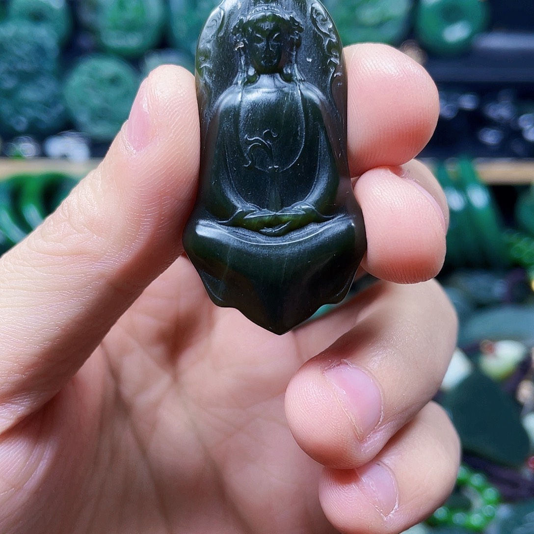 和田玉未镶嵌珠宝半成品