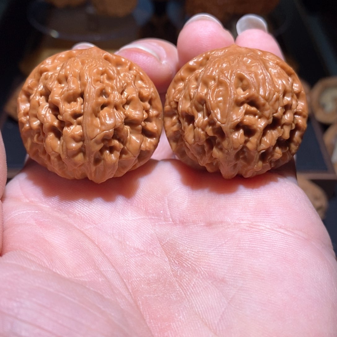 文玩核桃吊坠龙眼磨盘