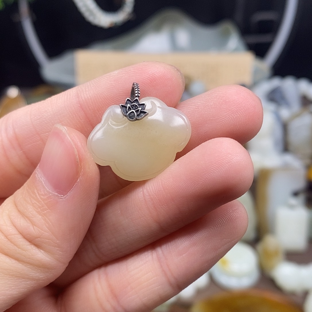 和田玉颈饰未镶嵌65