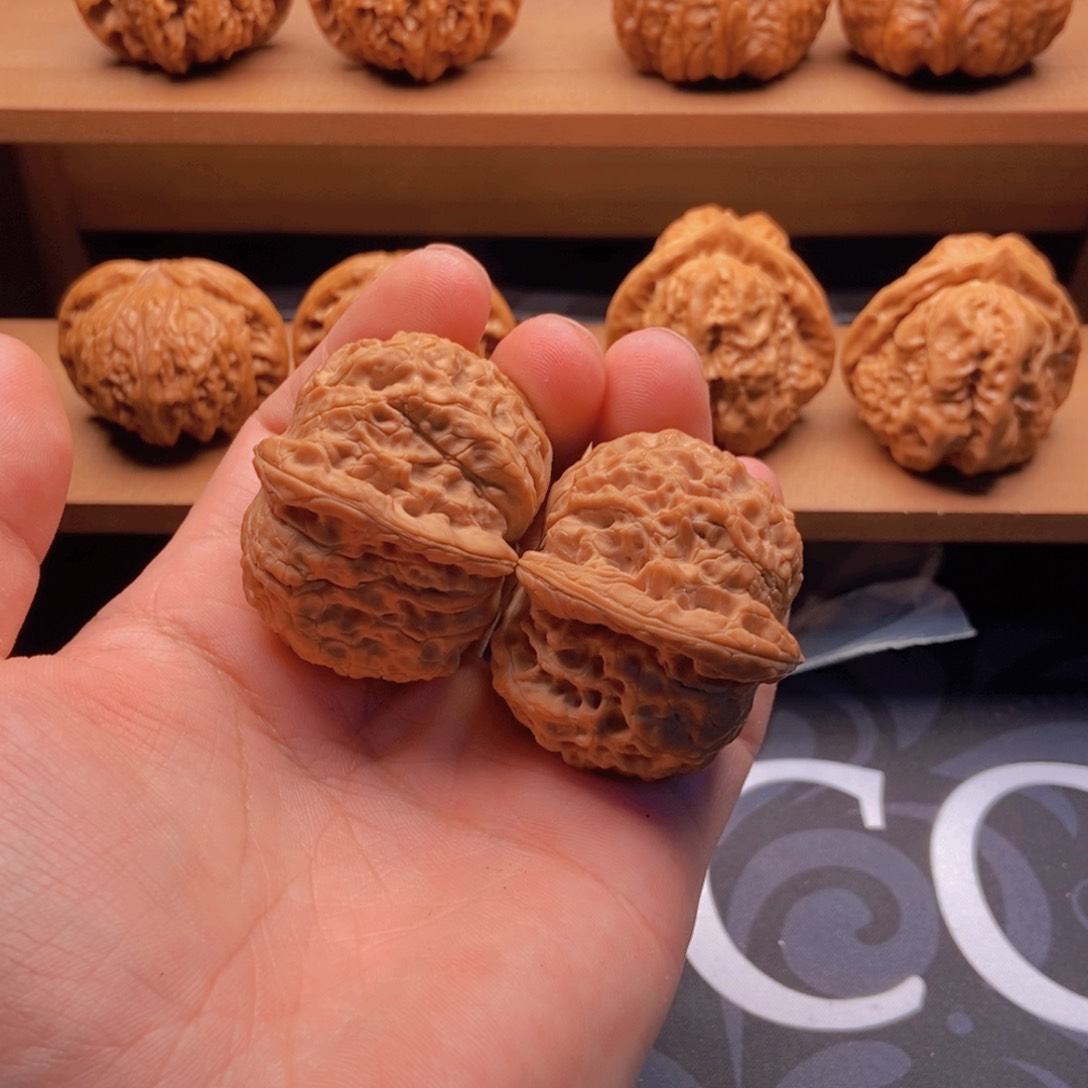 文玩核桃吊坠血麒麟(42尺寸毕业款)