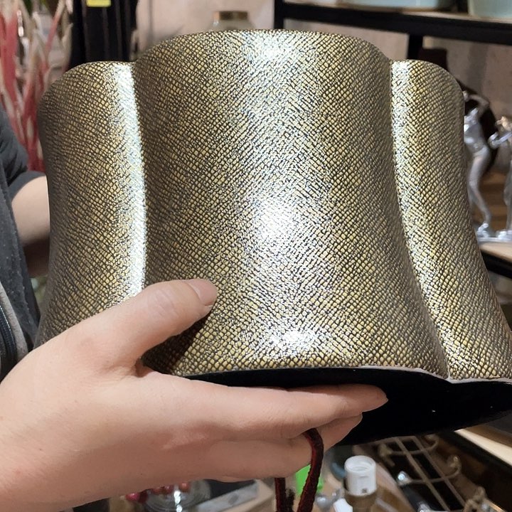 陶瓷花瓶，仿真绿植。