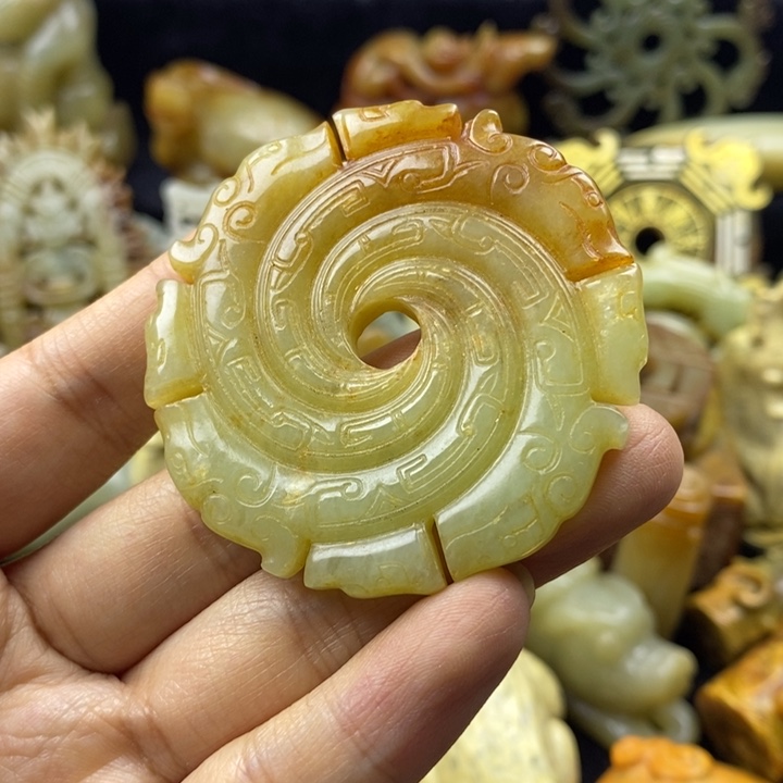 和田玉颈饰未镶嵌46