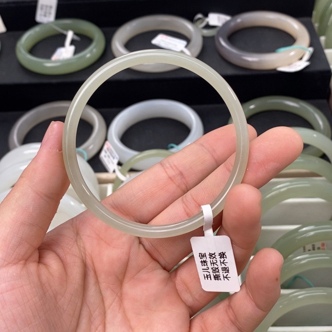 和田玉手镯未镶嵌58.59