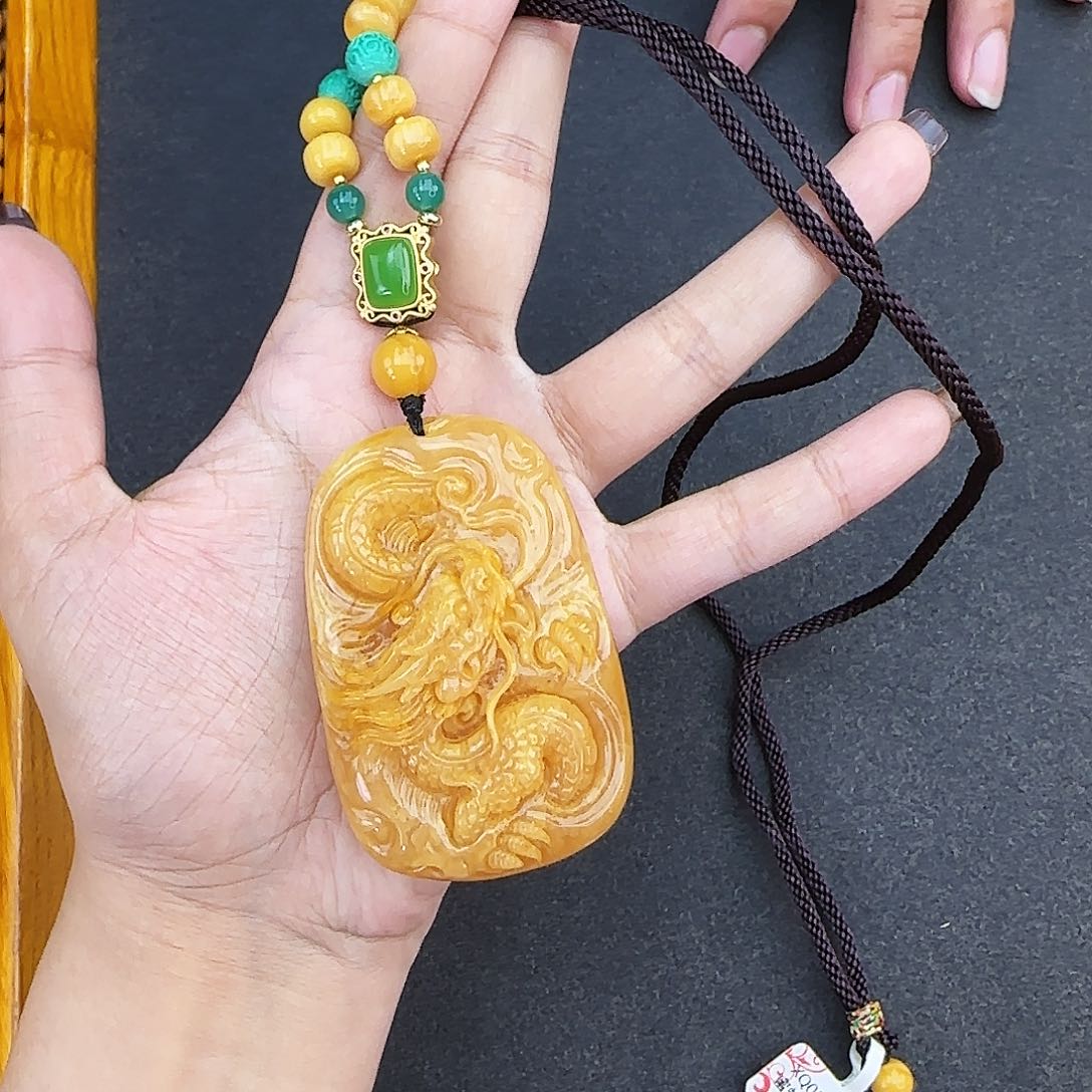 琥珀颈饰未镶嵌吊坠