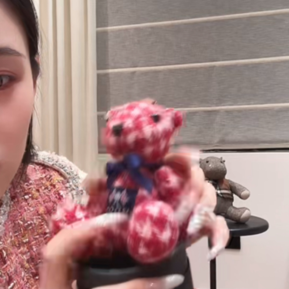 YEVACHAO红色小香风粗花呢小熊公仔短外套