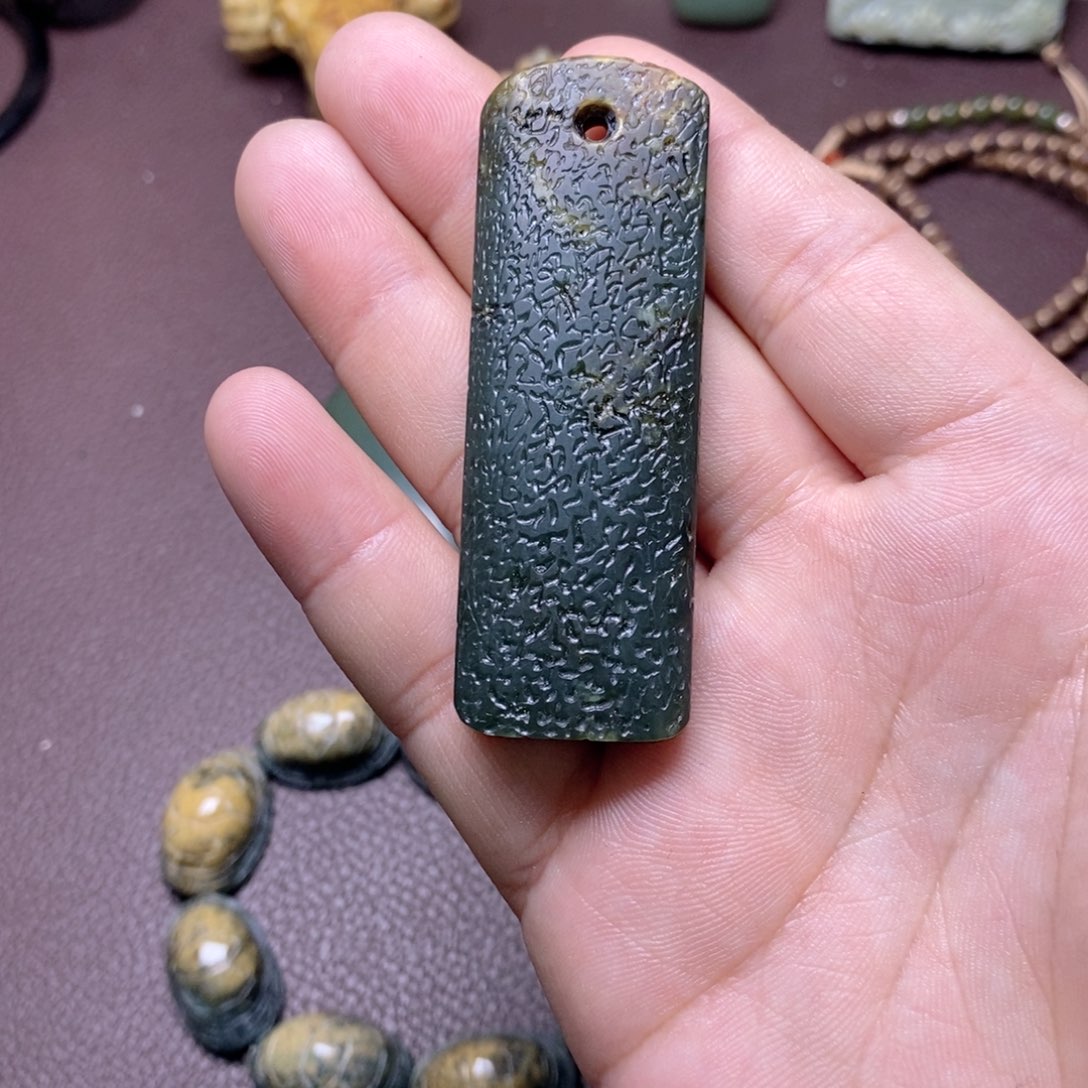 岫岩河磨玉（透闪石质玉）挂件未镶嵌