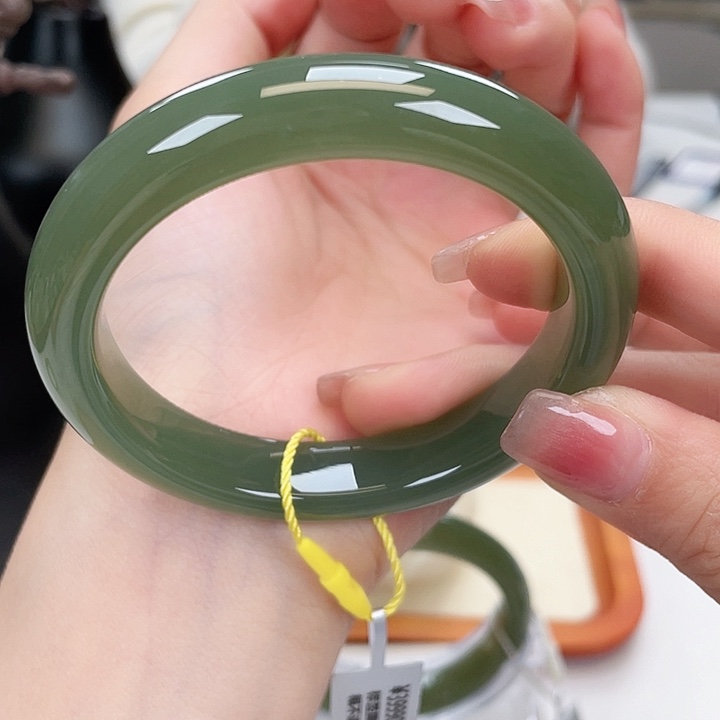 和田玉手镯56未镶嵌