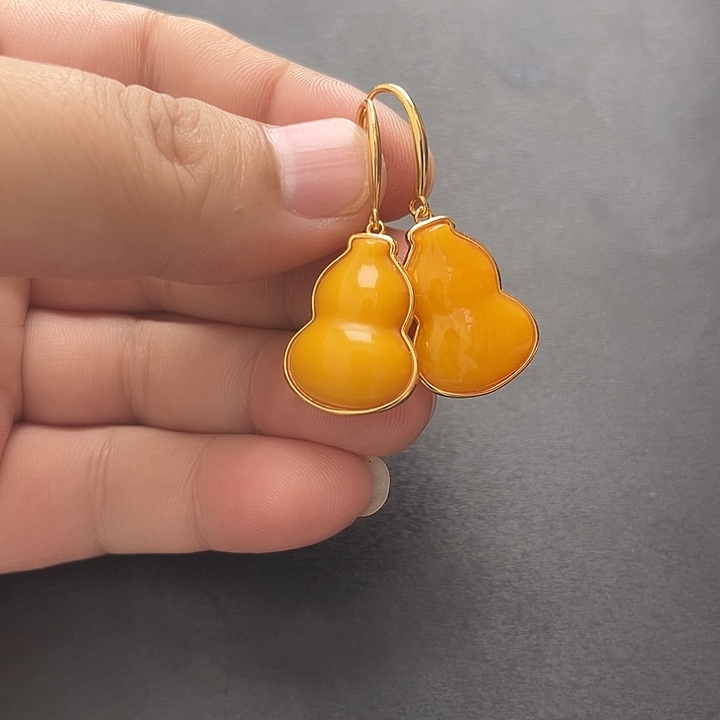 琥珀未镶嵌裸石耳坠