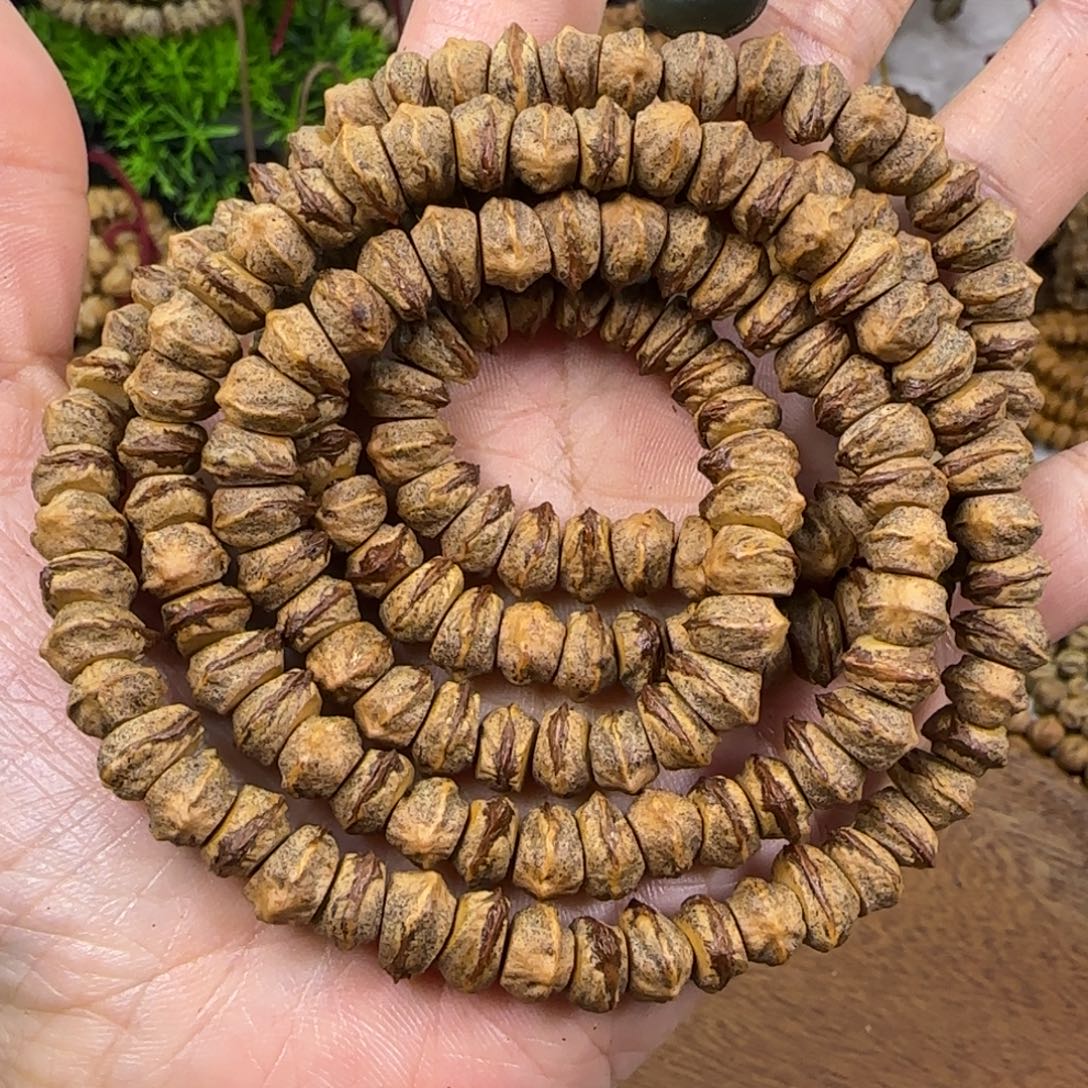 ****珞柏香籽/百香籽吊坠