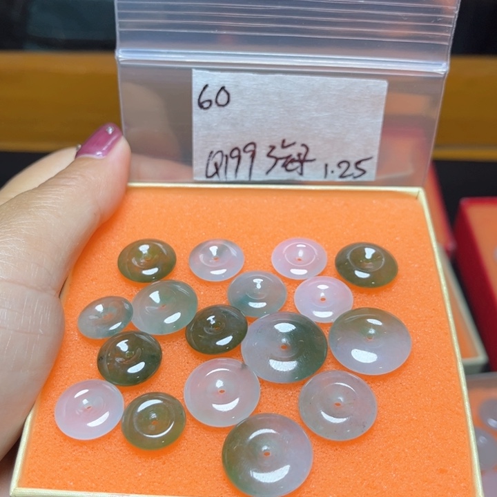 定制翡翠未镶嵌张****享不