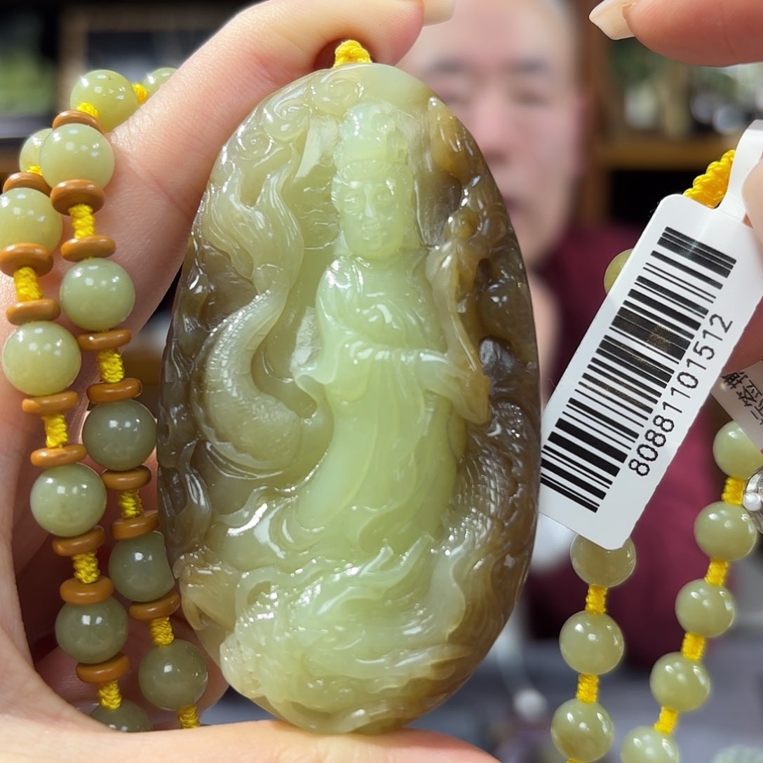 和田玉吊坠观音未镶嵌