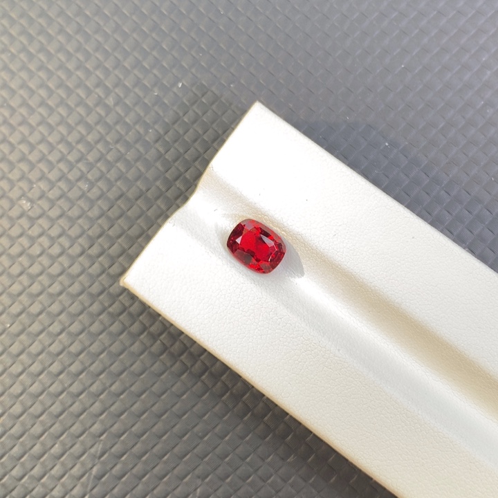 尖晶石裸石未镶嵌2.18ct