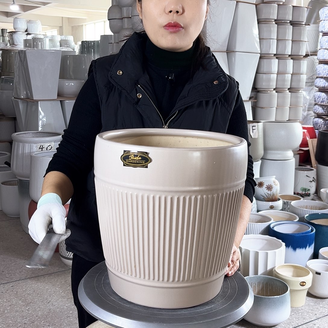 陶瓷口径24.5-26。棕色