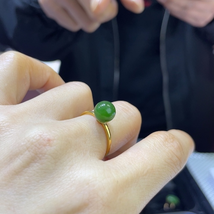 和田玉18K金镶嵌戒指