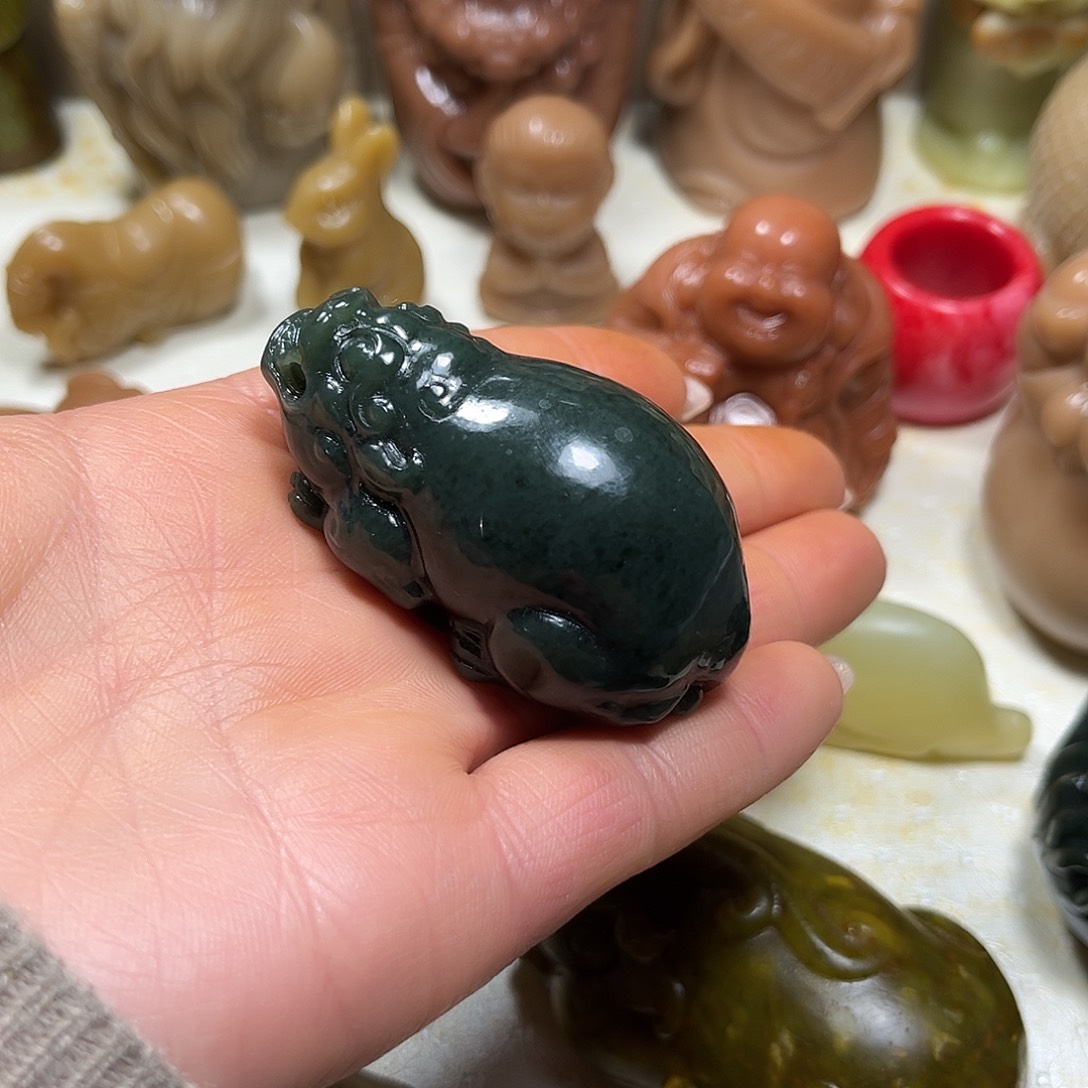 白玉菩提吊坠白玉菩提吊坠