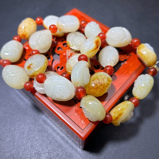 新疆和田玉 福佛手串 七颗 基地质检 拍一发一多样性发货