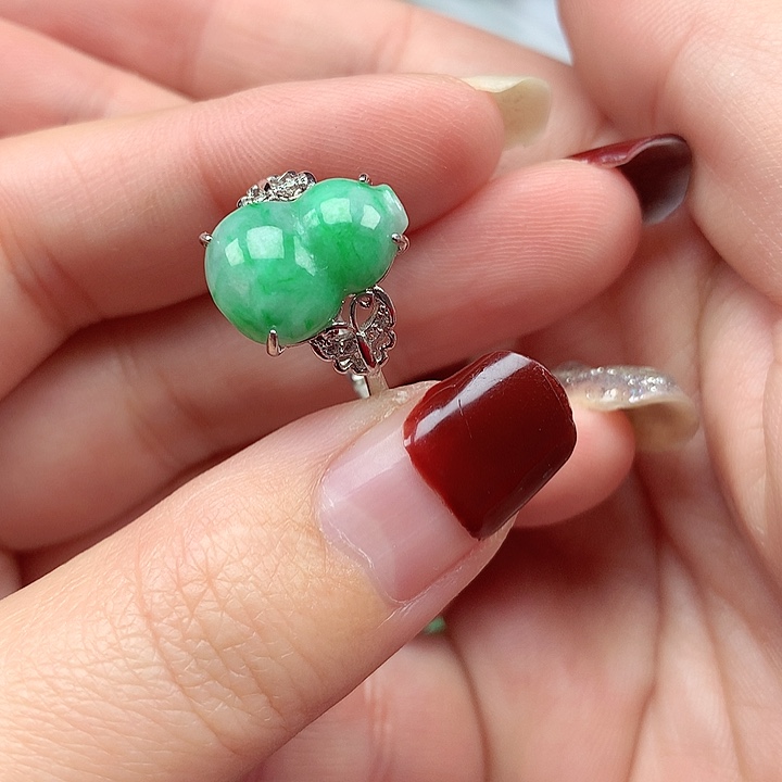 翡翠颈饰银S925镶嵌翡翠