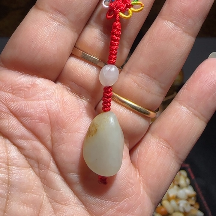 和田玉车挂未镶嵌4.4克