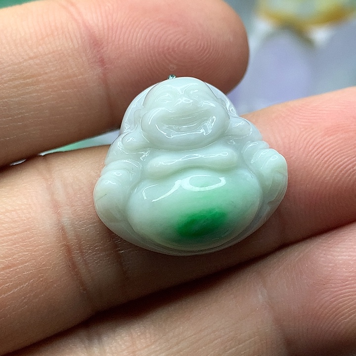 翡翠吊坠(赠链)未镶嵌