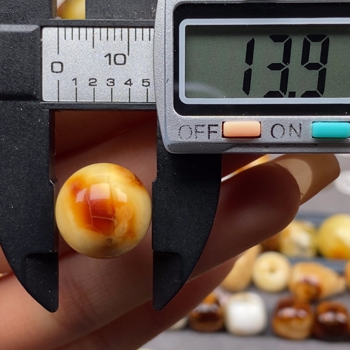 未镶嵌琥珀戒指圆珠