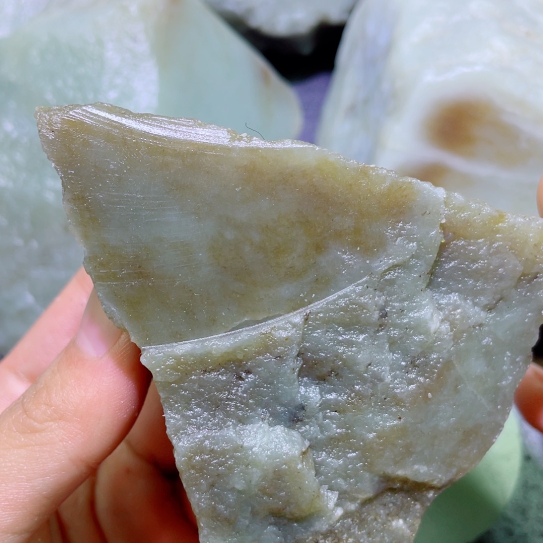 和田玉未镶嵌珠宝半成品